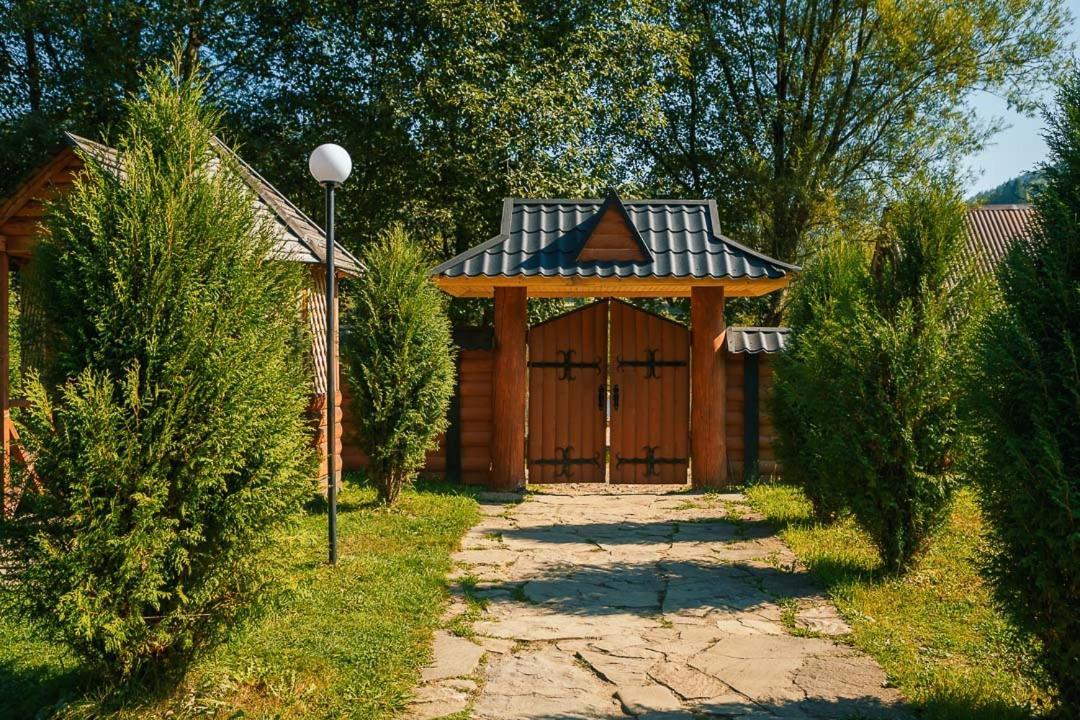 Hotel Gorycvit à Verkhniy Yasenov Extérieur photo